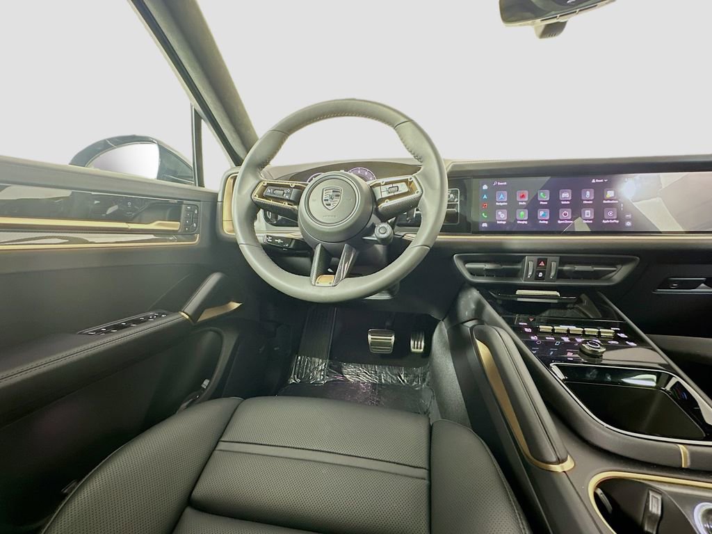 New 2025 Porsche Cayenne Turbo image 25