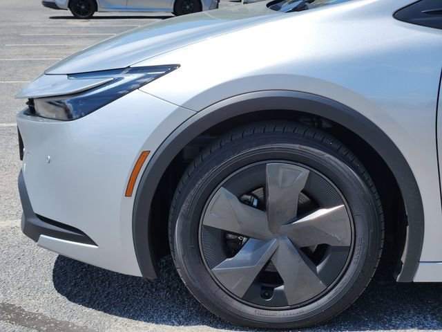 Used 2024 Toyota Prius LE image 6