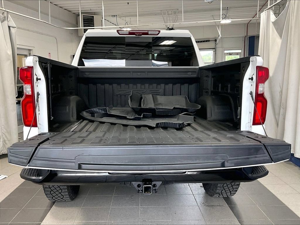 Used 2024 Chevrolet Silverado 1500 ZR2 w/ Technology Package AWD/4WD image 31