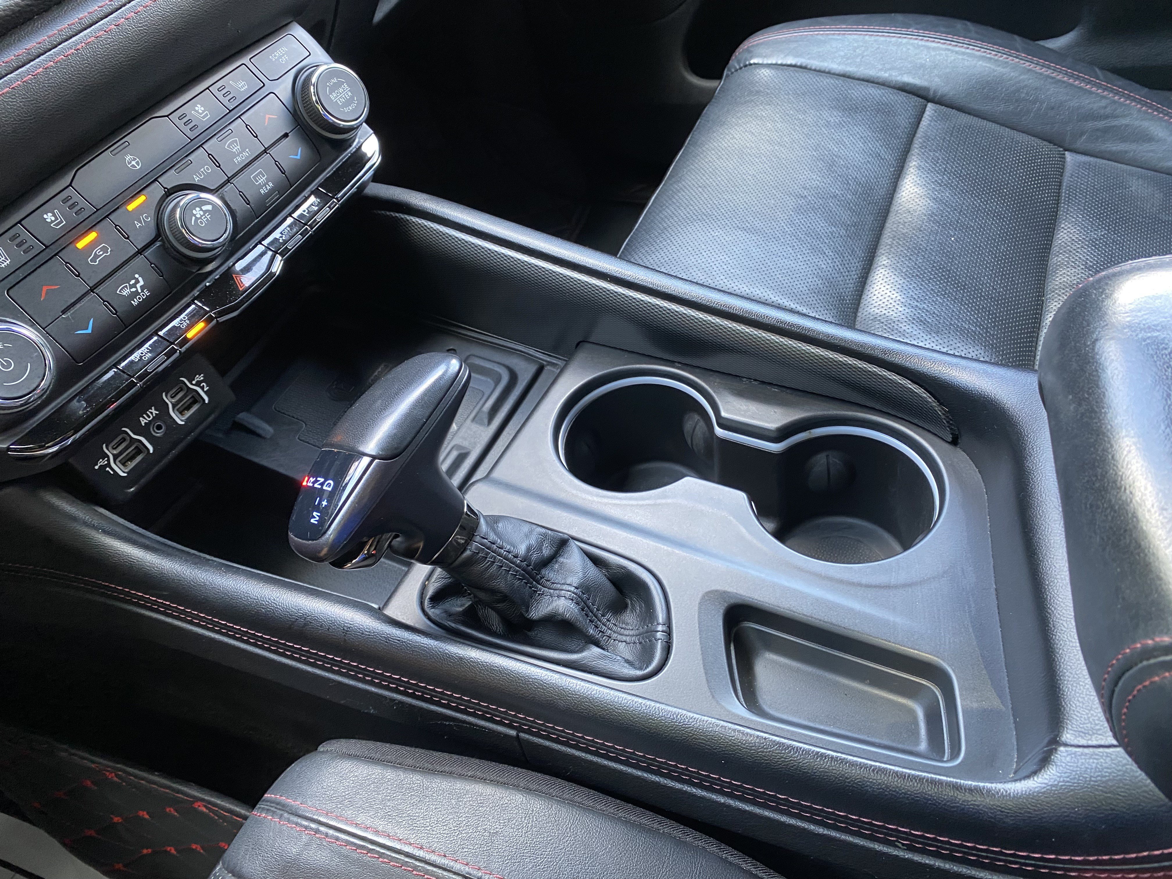 Used 2022 Dodge Durango R/T w/ Blacktop Package AWD/4WD image 29