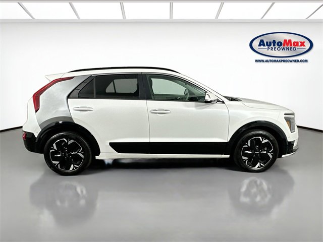 Used 2023 Kia Niro Wave w/ Wave Preserve Package image 8
