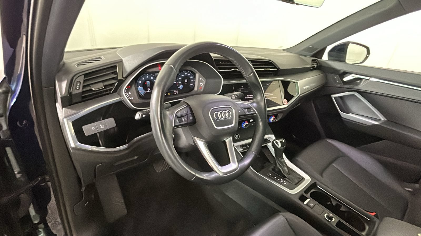 Used 2024 Audi Q3 2.0T Premium AWD/4WD image 15