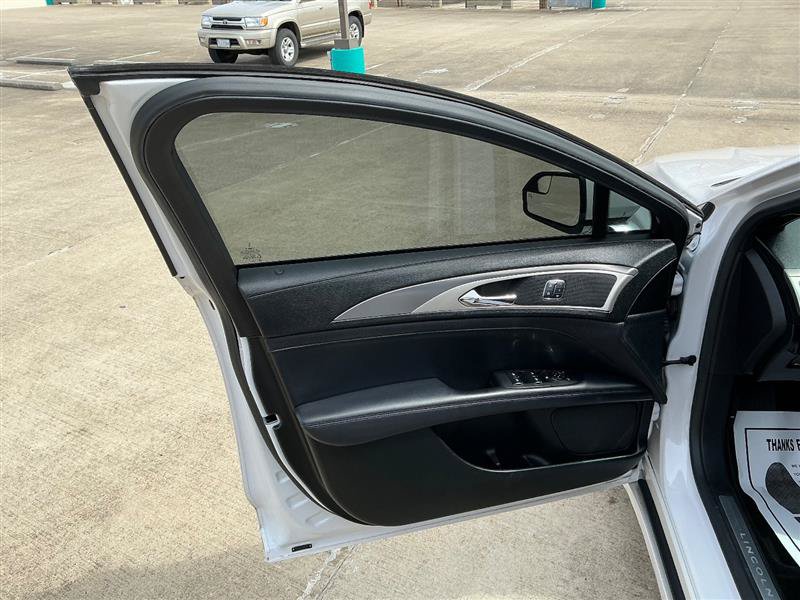 Used 2018 Lincoln MKZ Premiere AWD/4WD image 25