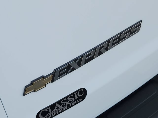Used 2025 Chevrolet Express 3500 LS RWD image 8