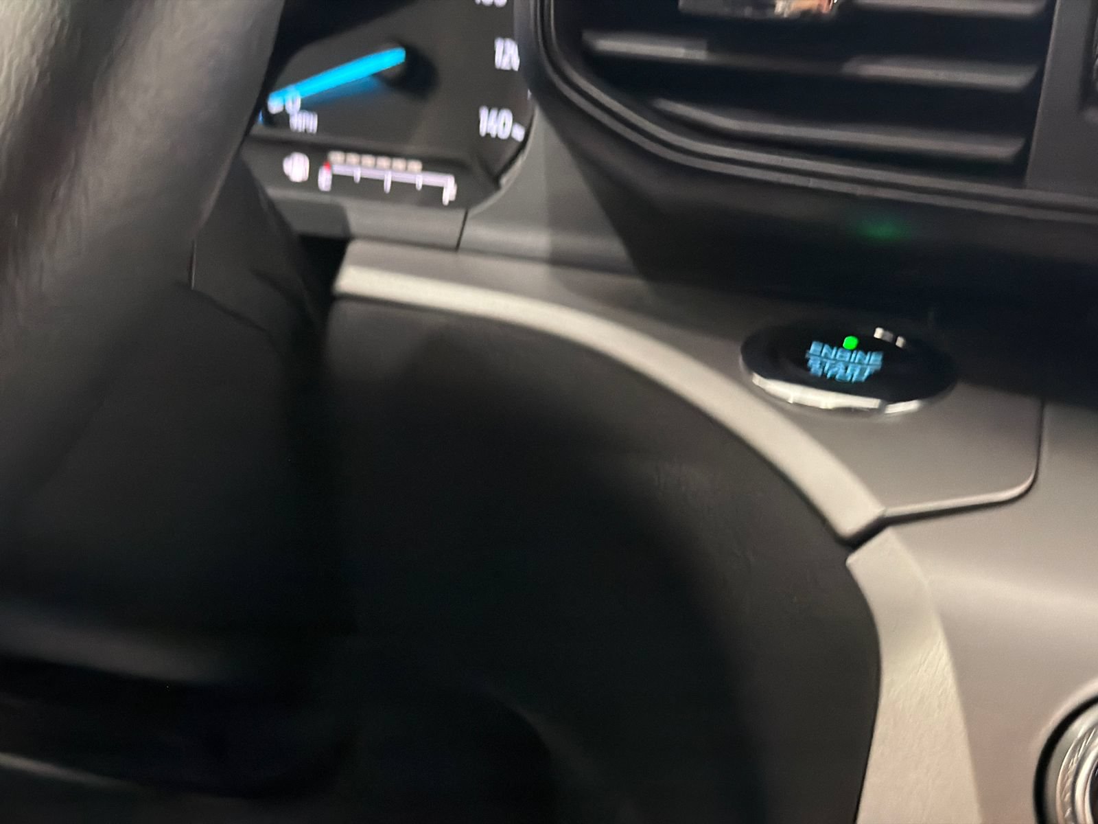 Used 2021 Ford Explorer XLT AWD/4WD image 26