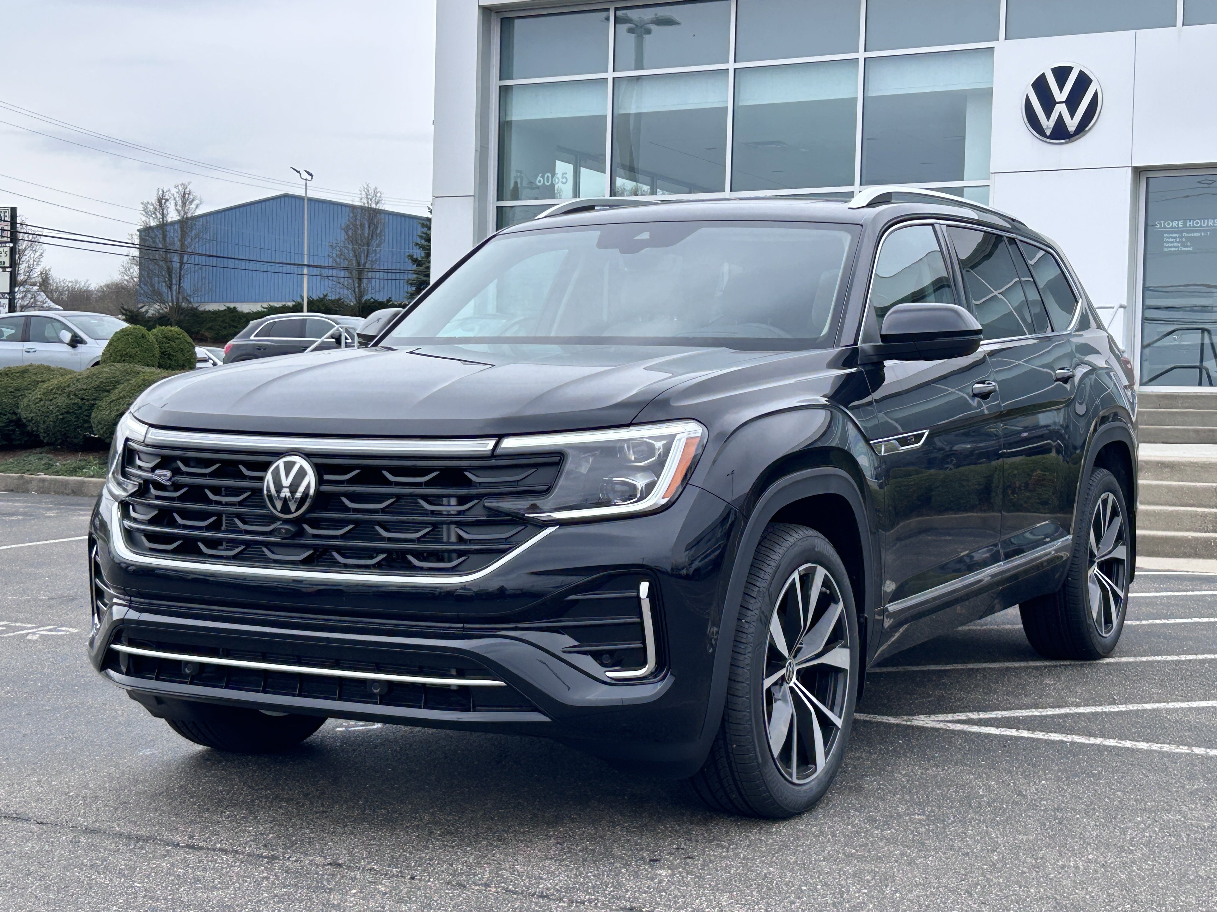 New 2026 Volkswagen Atlas SEL Premium R-Line image 3