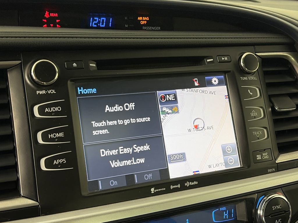 Used 2017 Toyota Highlander XLE w/ Carpet Mat Package AWD/4WD image 19