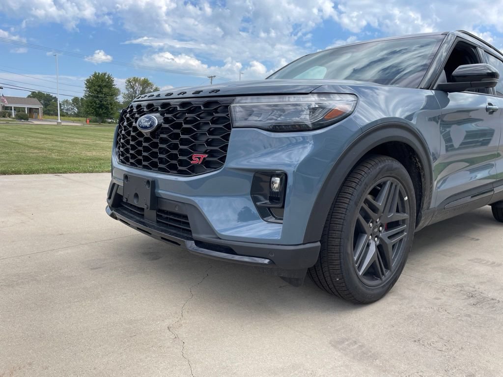 New 2026 Ford Explorer ST w/ Sun And Sound Package AWD/4WD image 17