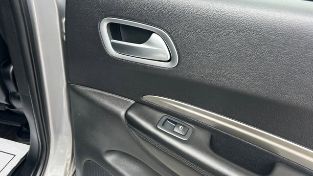 Used 2019 Dodge Durango SXT image 41