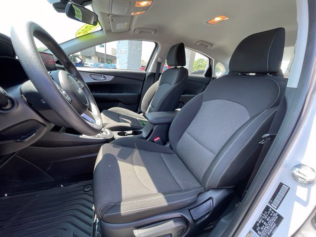 Used 2023 Kia Forte LXS FWD image 11