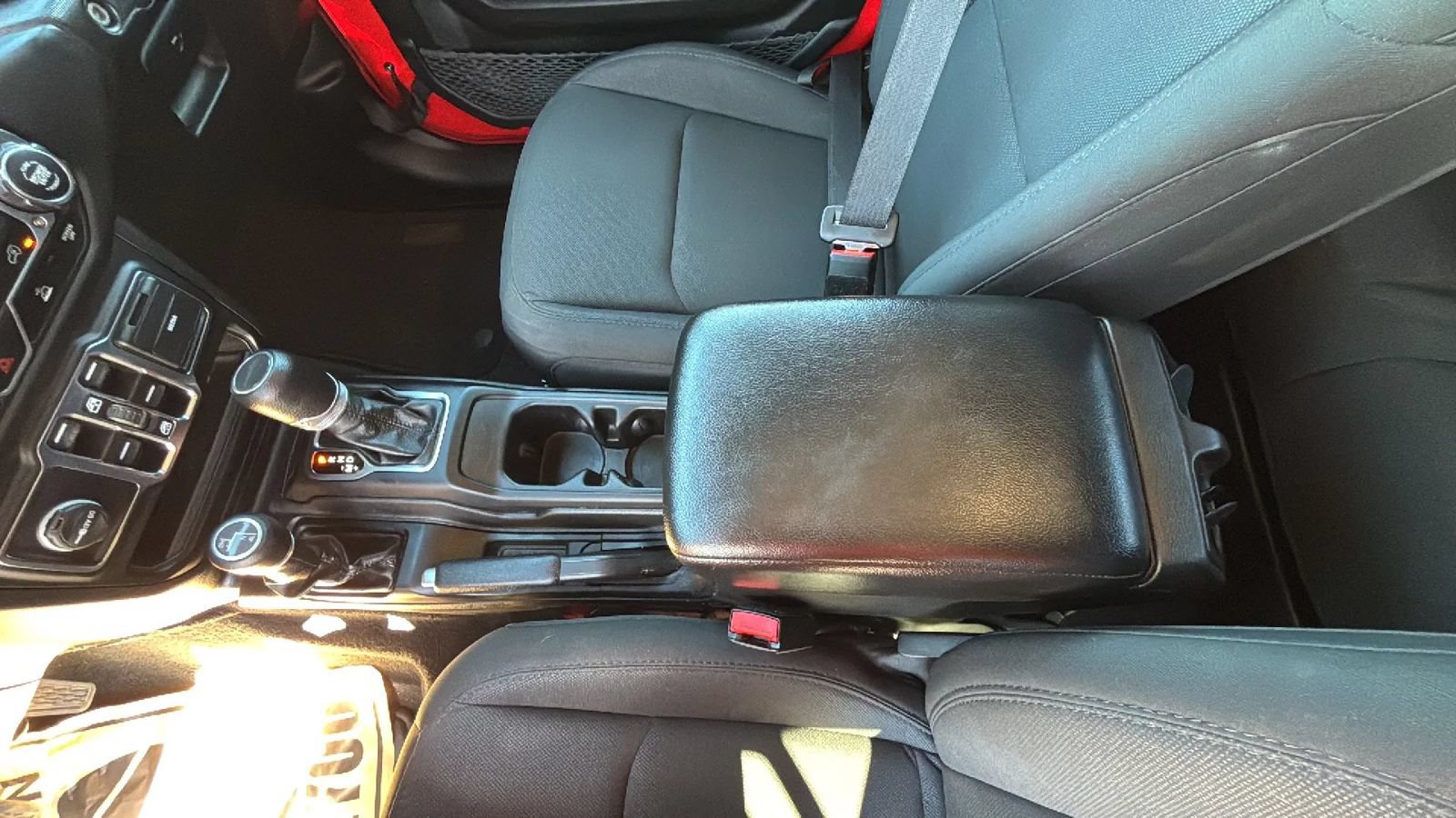 Used 2023 Jeep Gladiator Sport AWD/4WD image 29