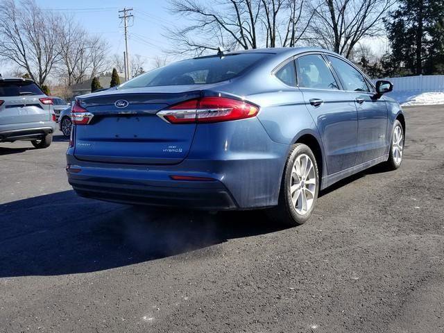 Used 2019 Ford Fusion SE image 5