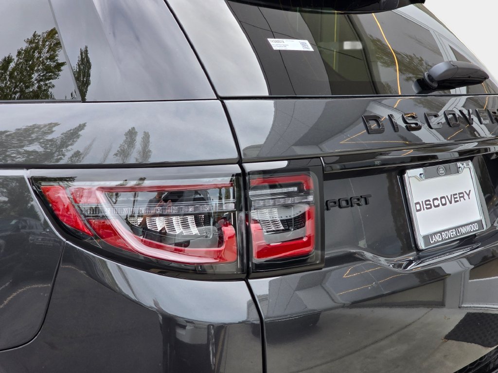New 2026 Land Rover Discovery Sport Landmark AWD/4WD image 36