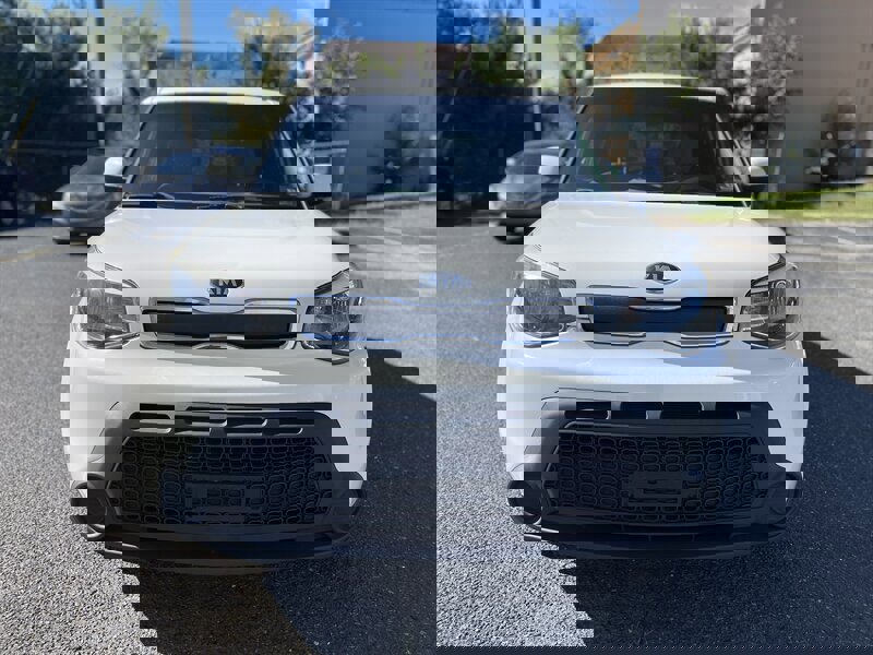 Used 2015 Kia Soul image 2