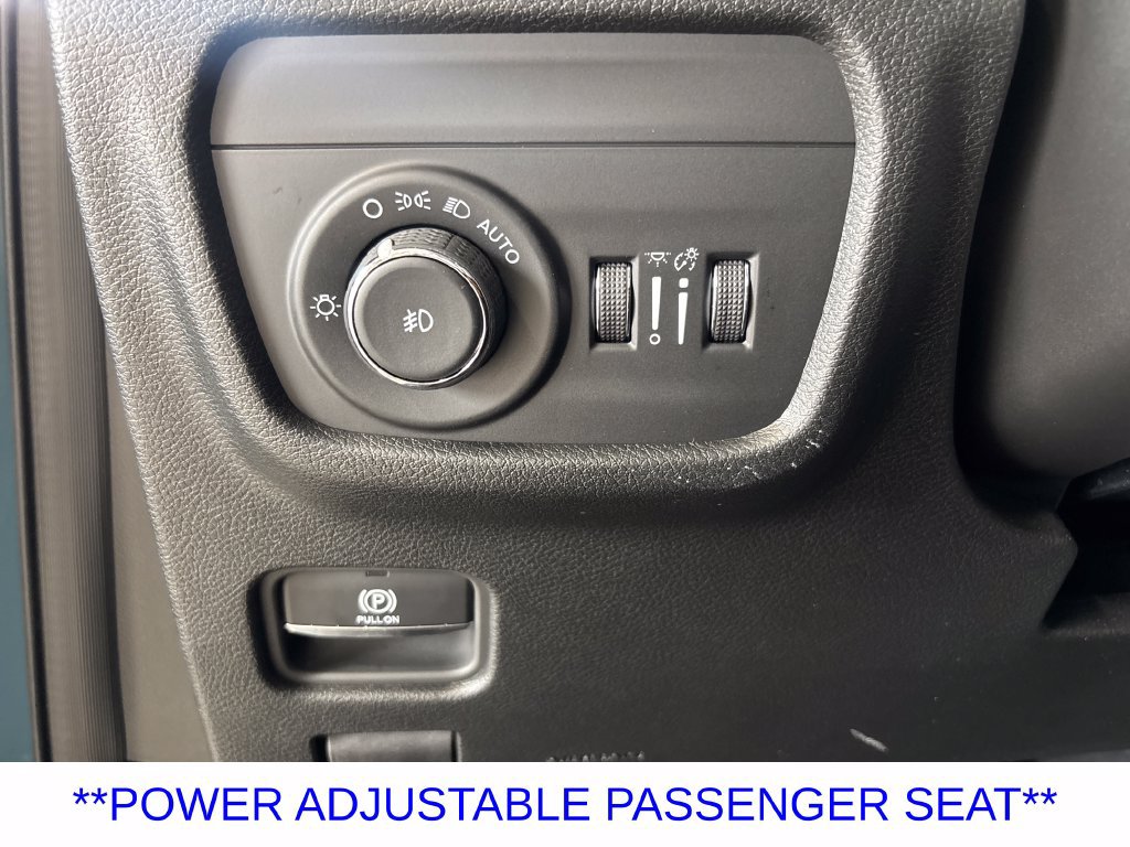 Used 2026 Jeep Grand Cherokee Limited w/ Limited Altitude Package AWD/4WD image 25