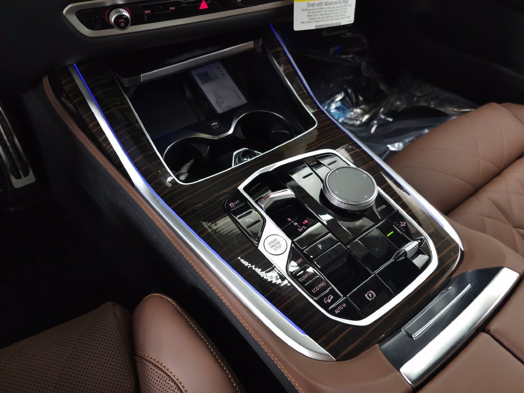 Used 2027 BMW X7 xDrive40i w/ M Sport Package AWD/4WD image 29