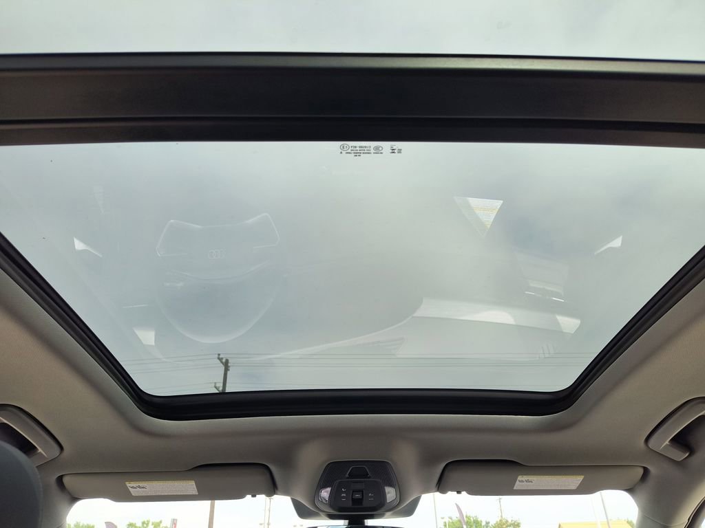 New 2025 Audi Q6 e-tron Premium Plus image 11