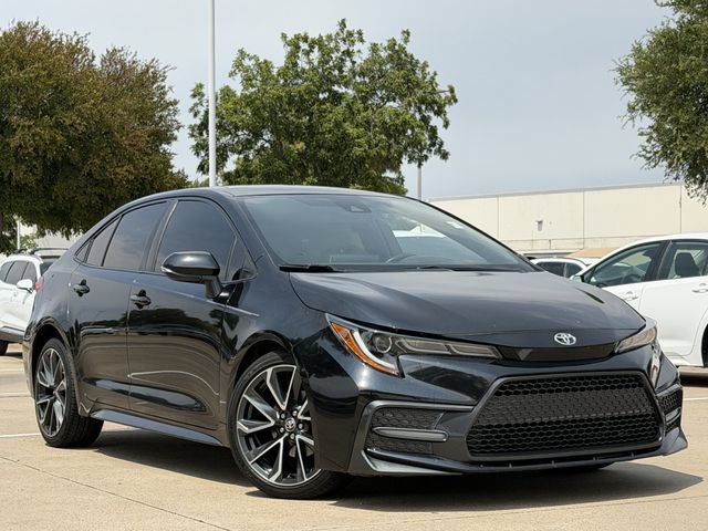 Used 2021 Toyota Corolla SE FWD image 2