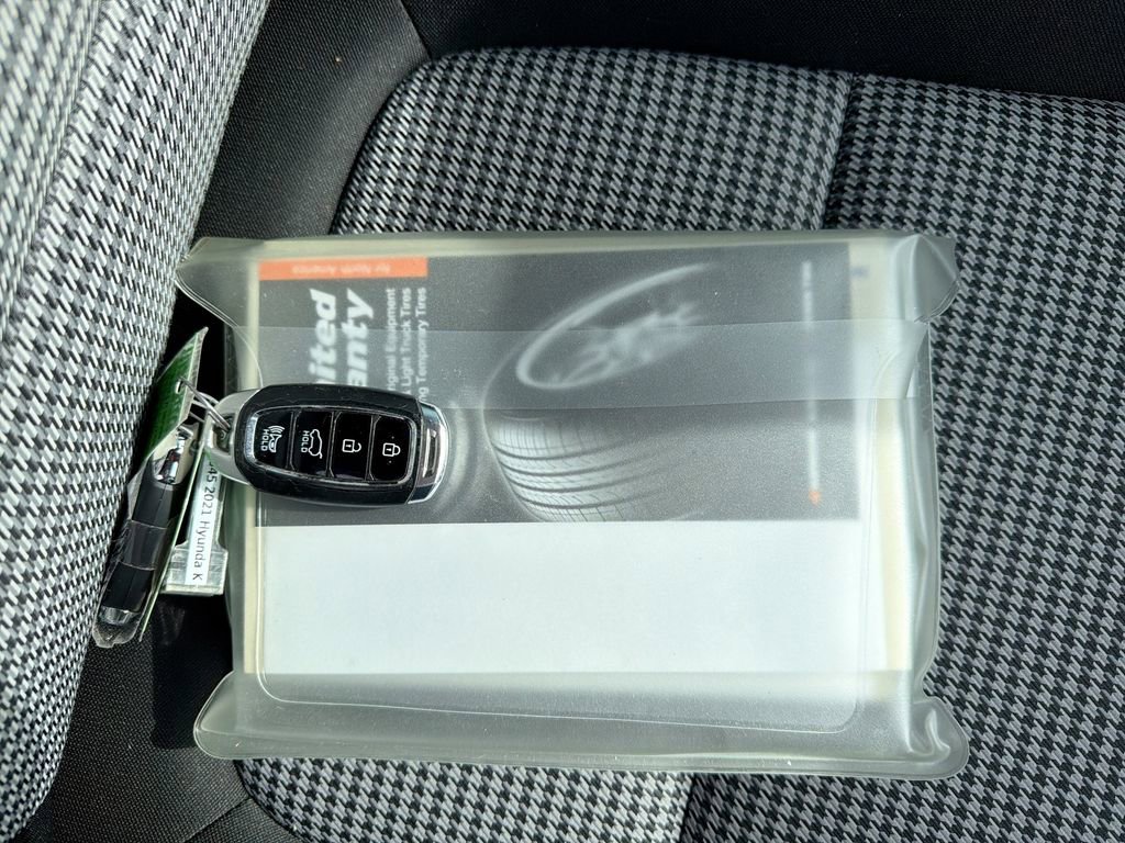 Certified 2021 Hyundai Kona SEL Plus w/ Cargo Package image 31