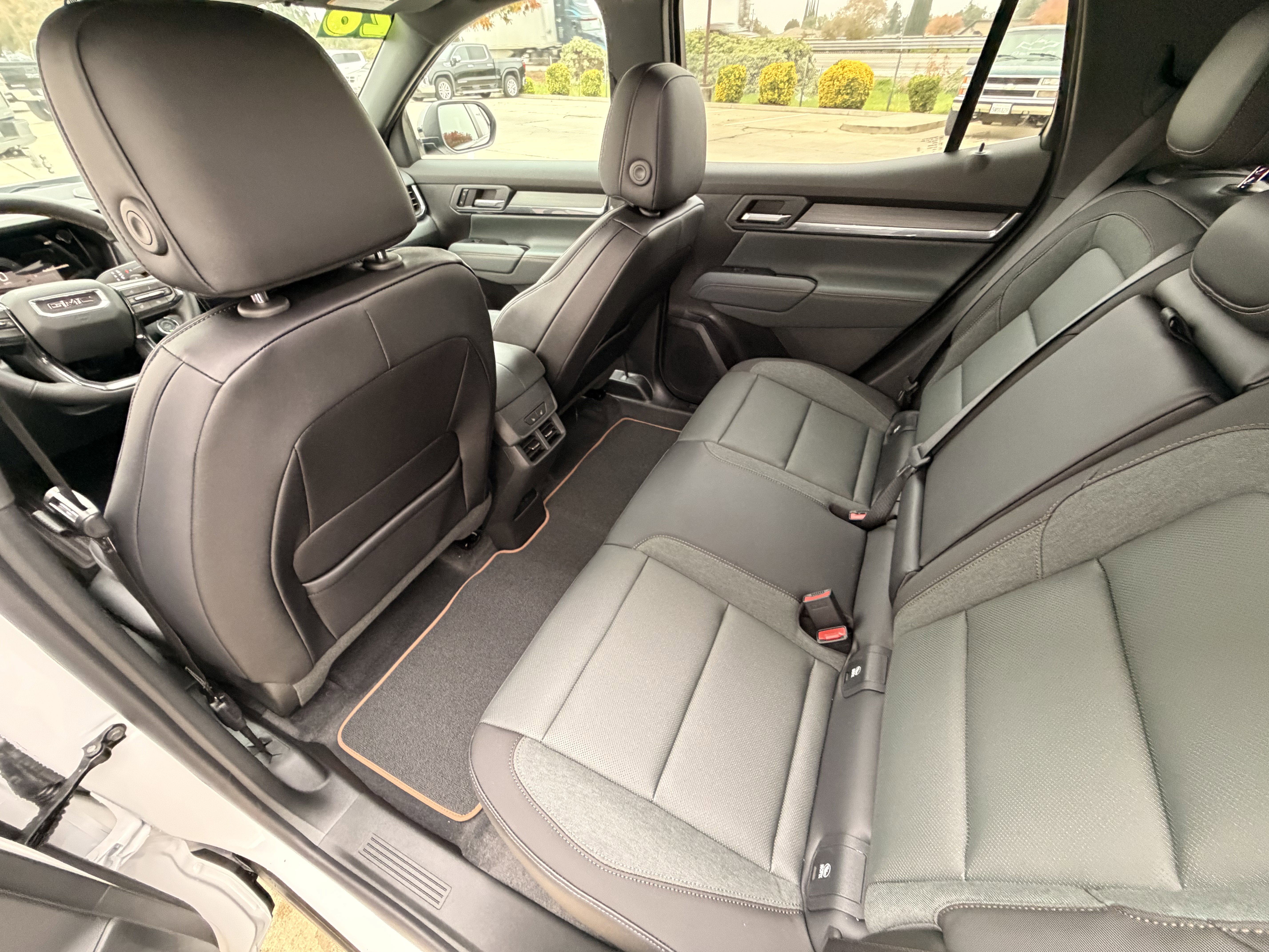 New 2026 GMC Terrain AT4 w/ Convenience Package III image 33