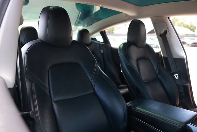 Used 2019 Tesla Model 3 Standard Range RWD image 19