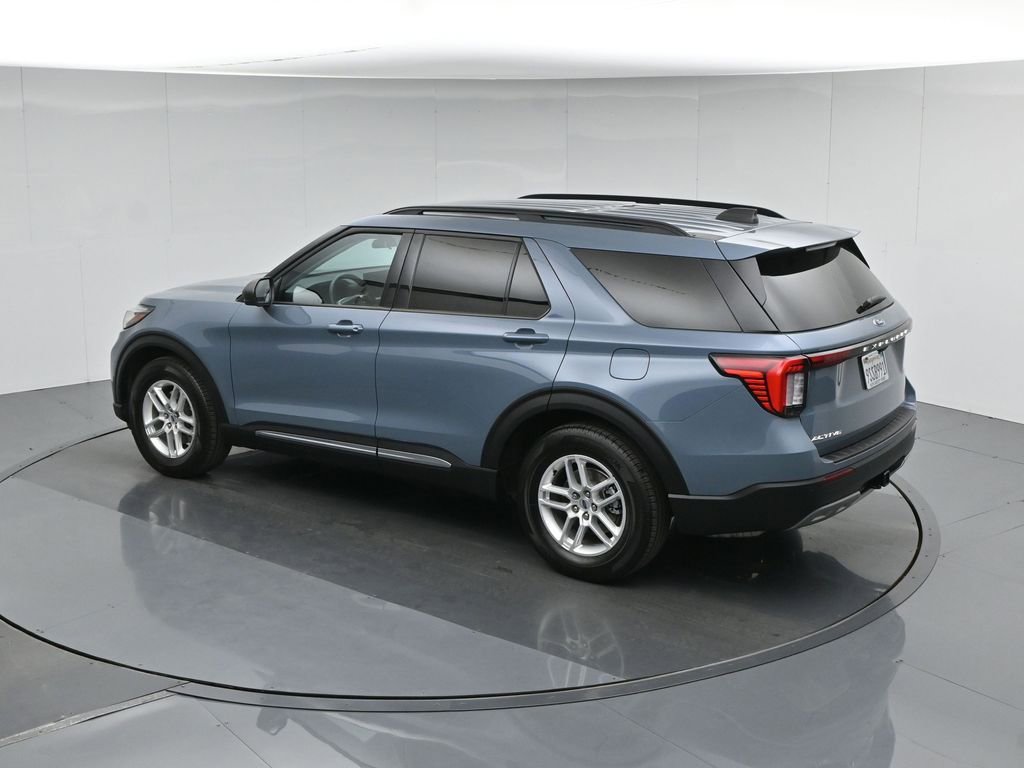 Used 2025 Ford Explorer Active w/ Active Comfort Package image 45