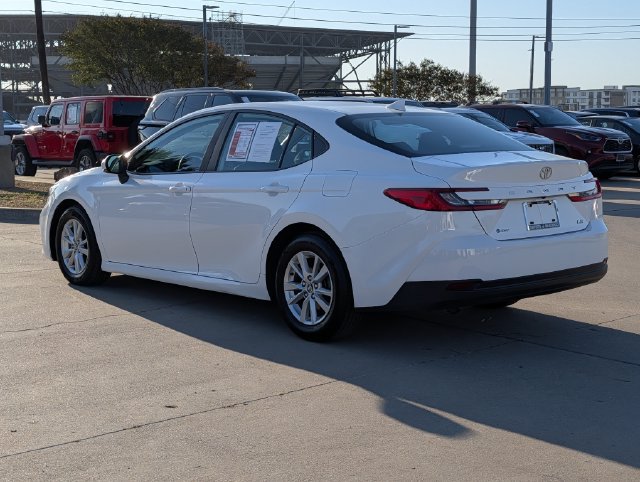 Used 2025 Toyota Camry LE FWD image 9