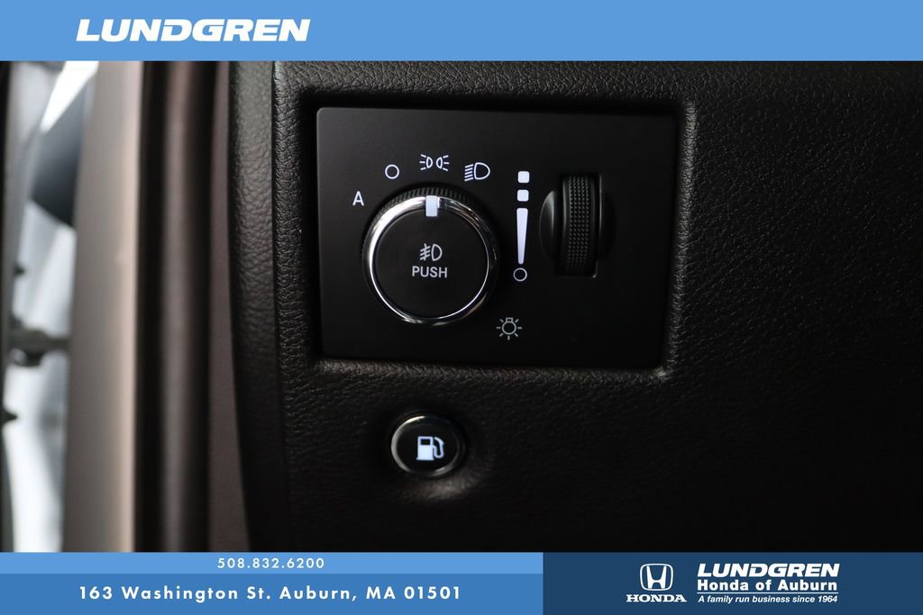Used 2018 Jeep Grand Cherokee Limited AWD/4WD image 31