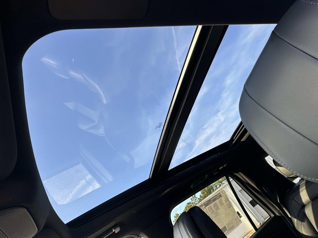New 2025 Lincoln Navigator Reserve w/ Jet Appearance Package image 37
