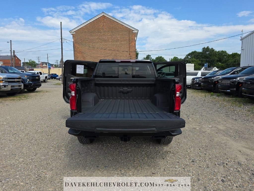 Used 2025 Chevrolet Silverado 1500 LT Trail Boss w/ LT Trail Boss Premium Package AWD/4WD image 45