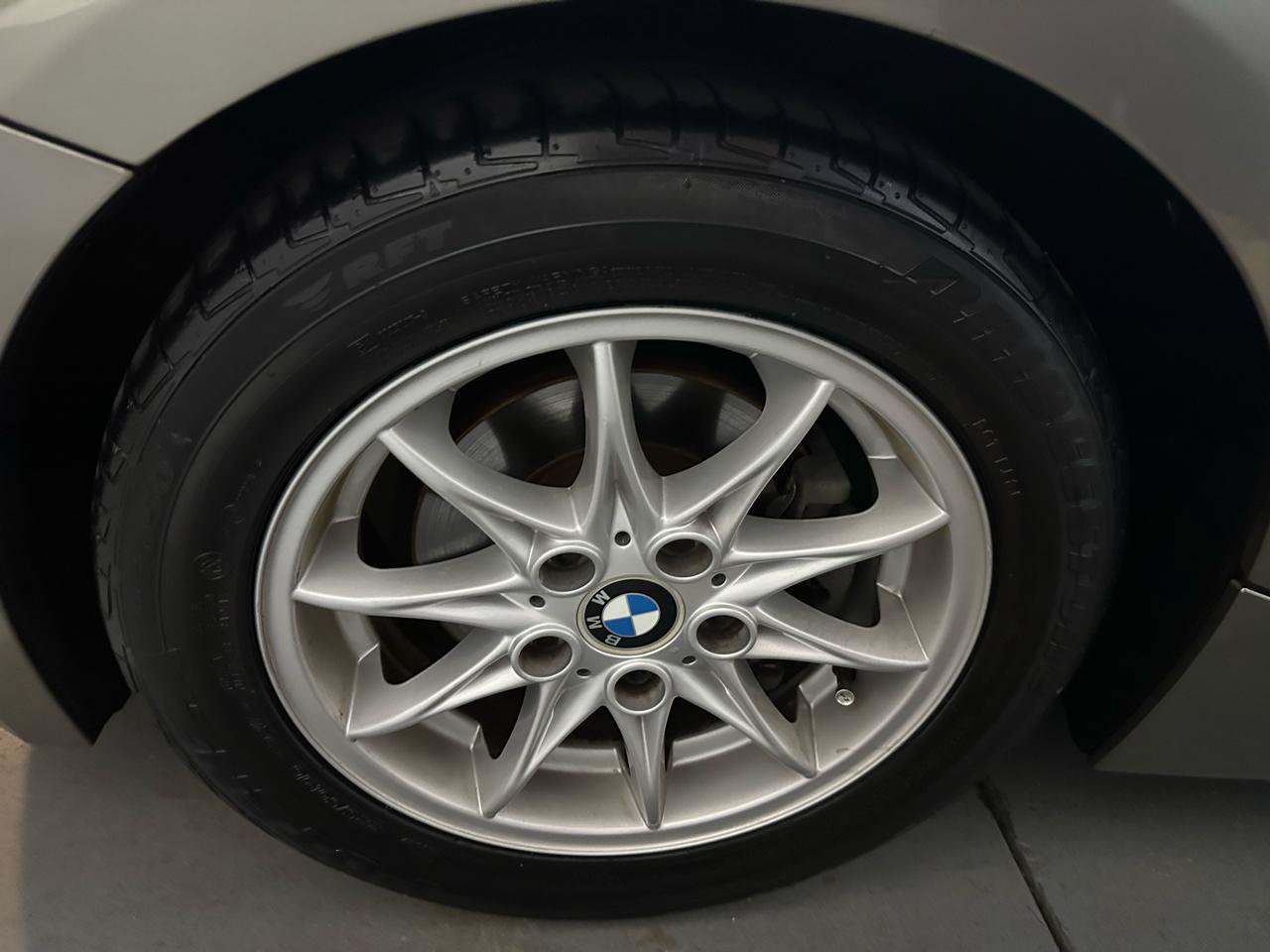 Used 2004 BMW Z4 2.5i RWD image 19