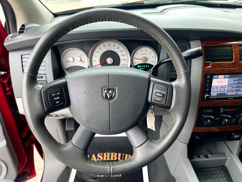Used 2008 Dodge Durango SLT w/ Technology Group II image 27