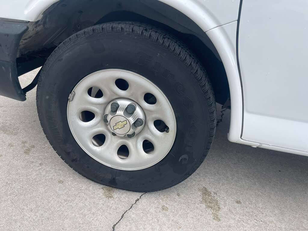 Used 2013 Chevrolet Express 1500 image 16