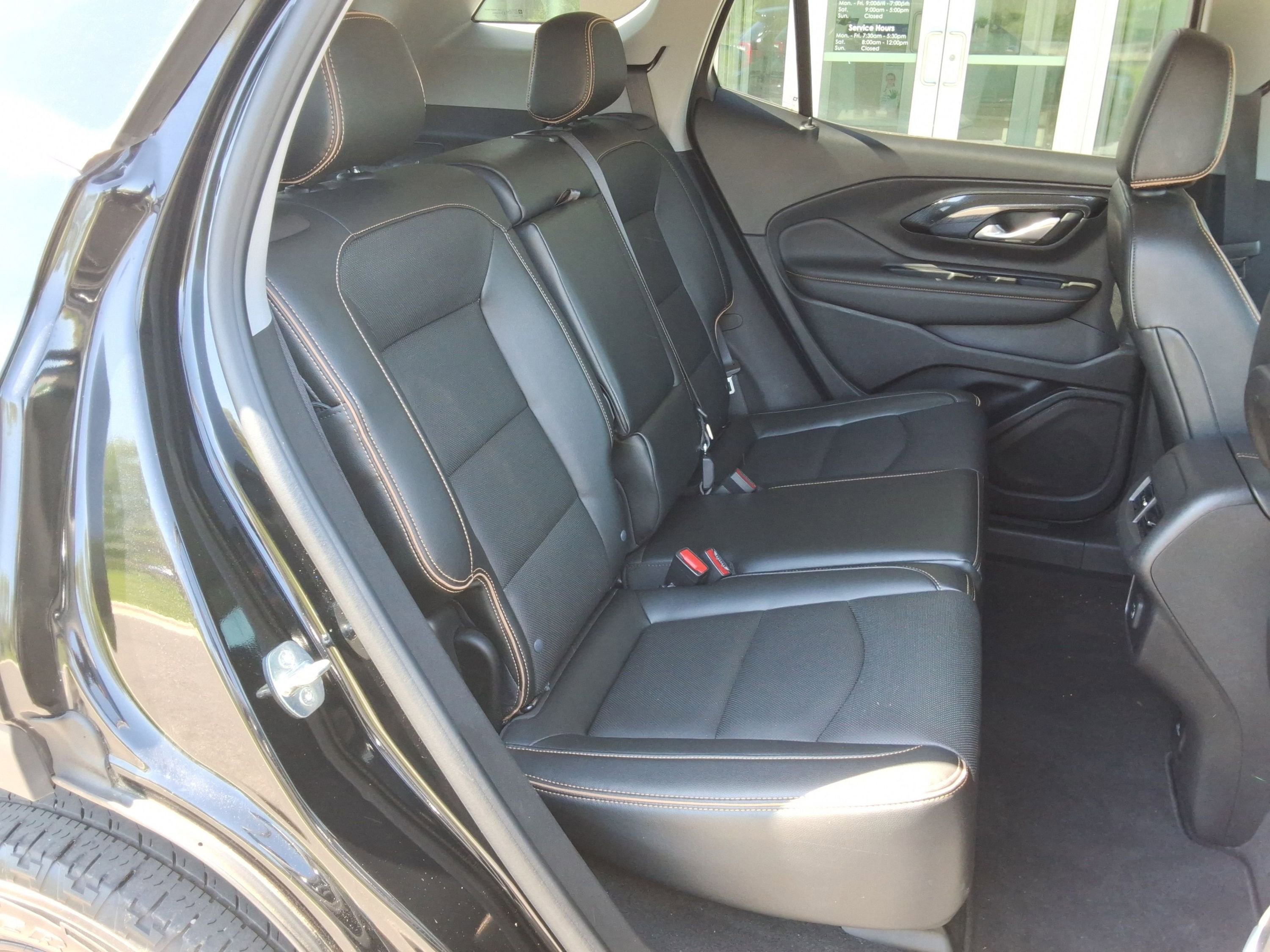 Used 2023 GMC Terrain AT4 AWD/4WD image 32