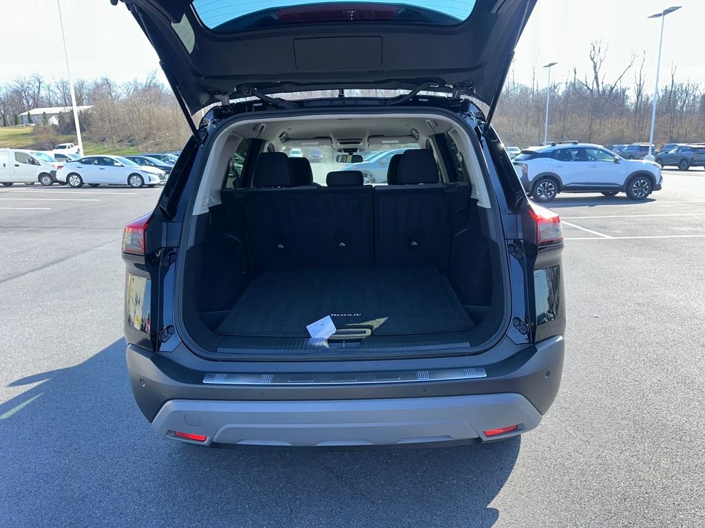 Used 2023 Nissan Rogue SV AWD/4WD image 11