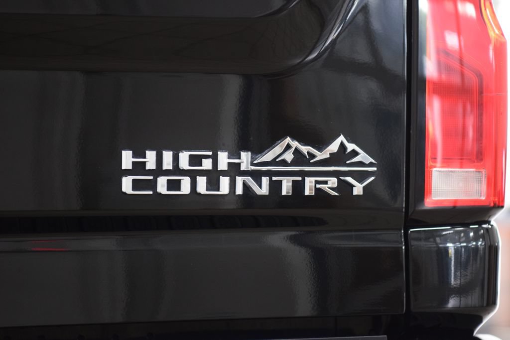 Used 2024 Chevrolet Silverado 3500 High Country w/ Technology Package AWD/4WD image 29