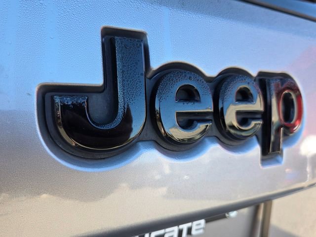 Used 2018 Jeep Grand Cherokee Altitude image 14