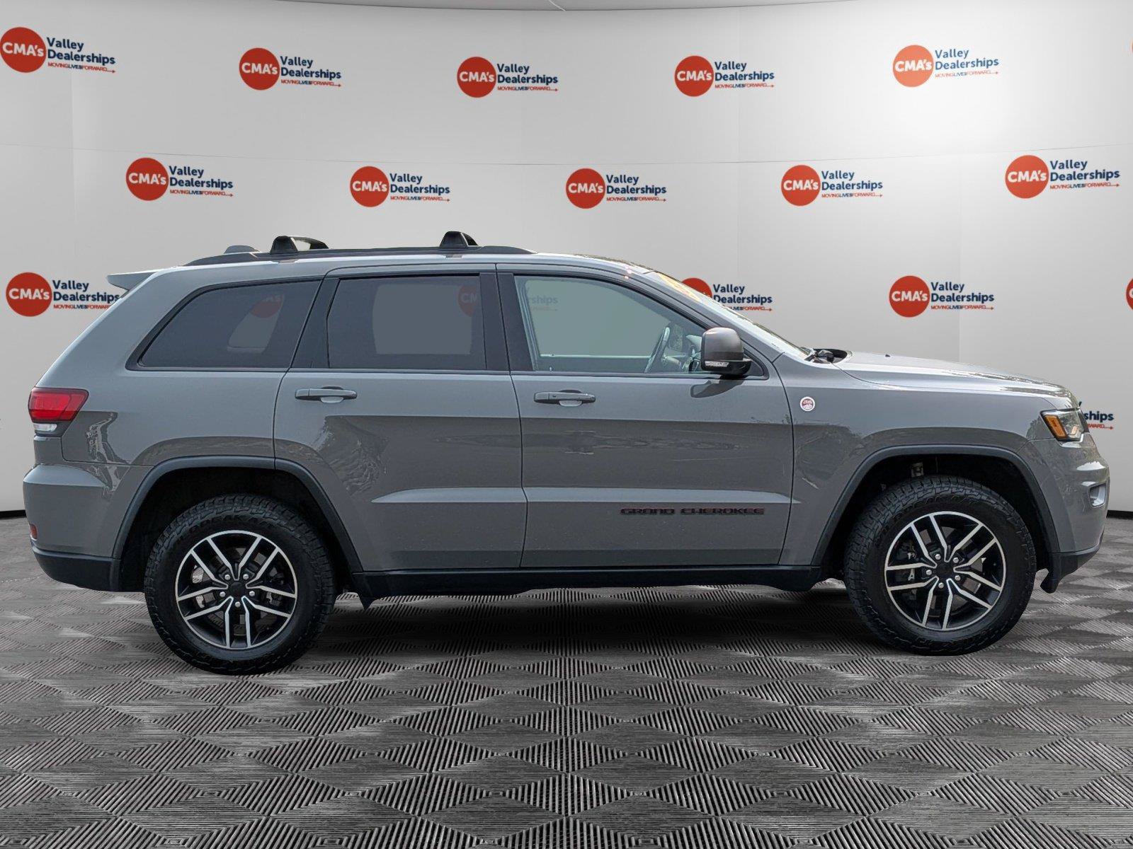 Certified 2021 Jeep Grand Cherokee Trailhawk w/ Trailhawk Luxury Group AWD/4WD image 4