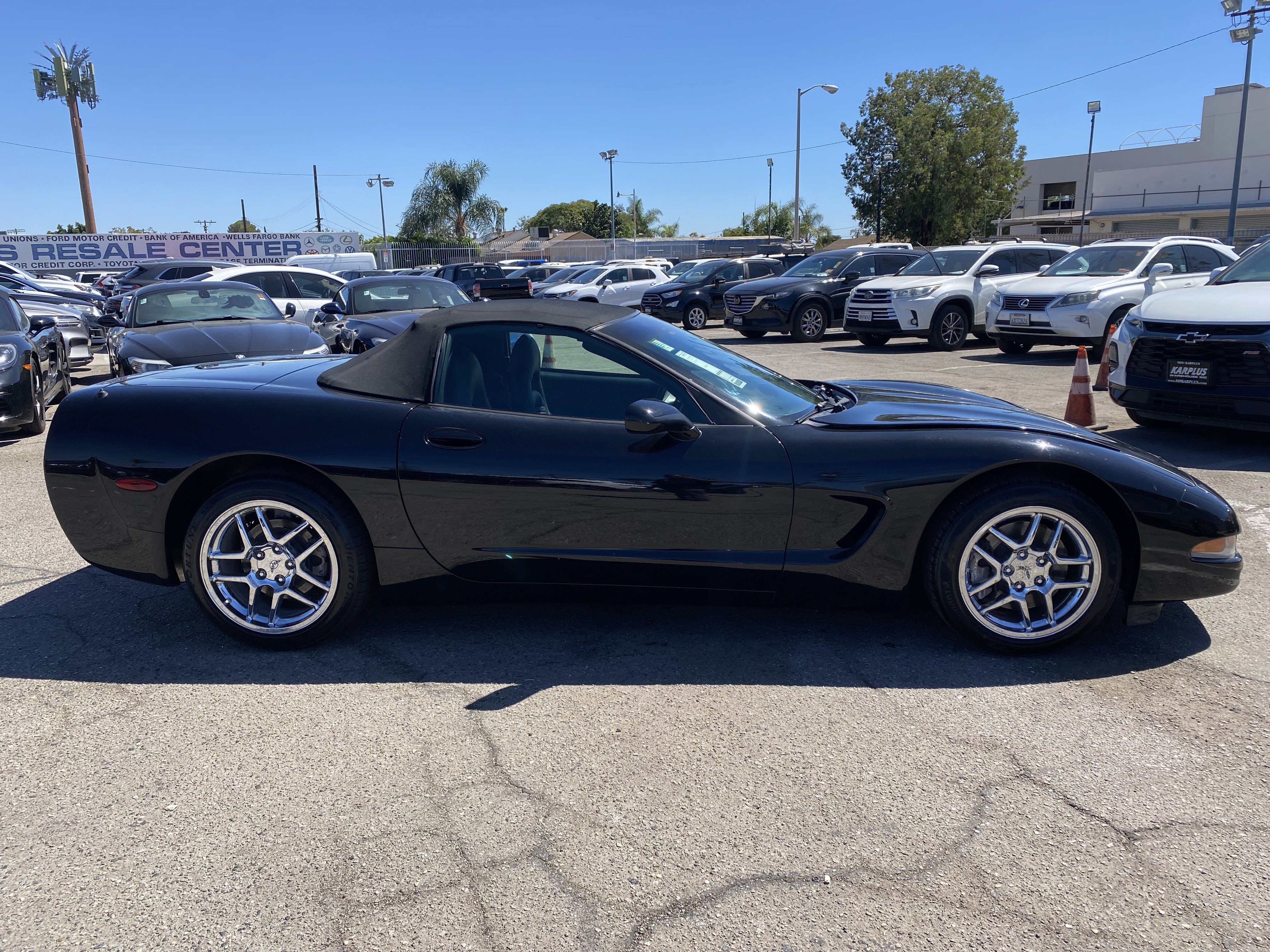 Used 2001 Chevrolet Corvette Convertible w/ Preferred Equipment Group2 RWD image 8
