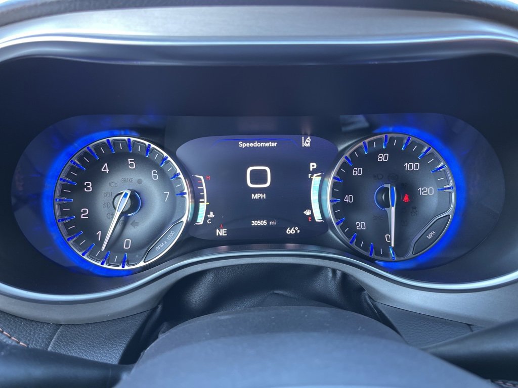 Used 2024 Chrysler Pacifica Pinnacle w/ Trailer Tow Group image 9