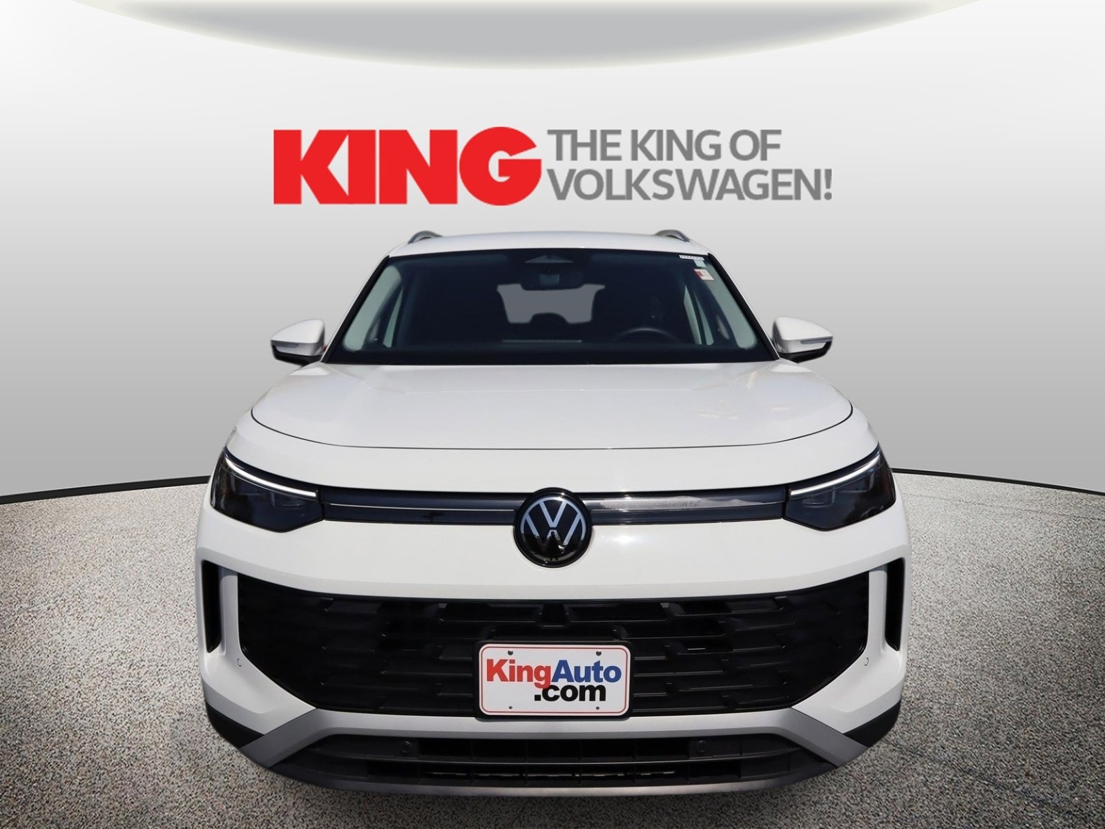 Used 2025 Volkswagen Tiguan SE image 8