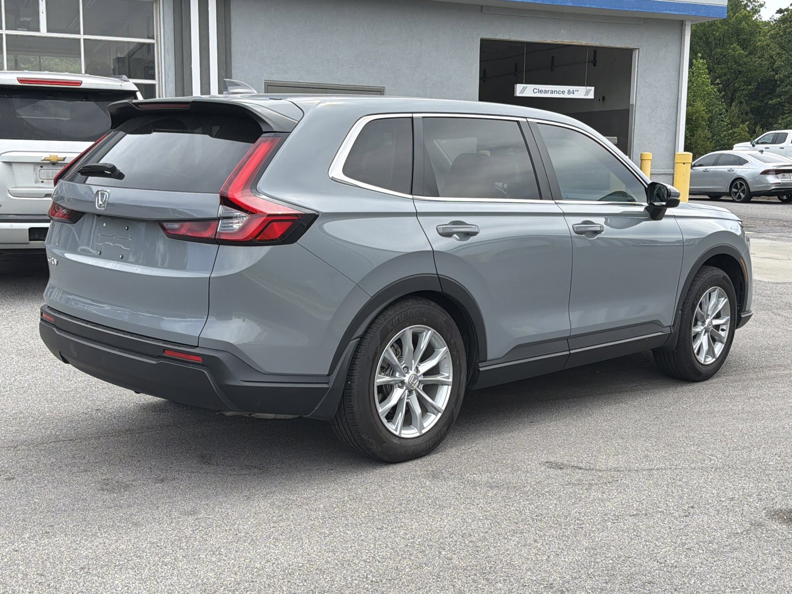 Used 2025 Honda CR-V EX image 12