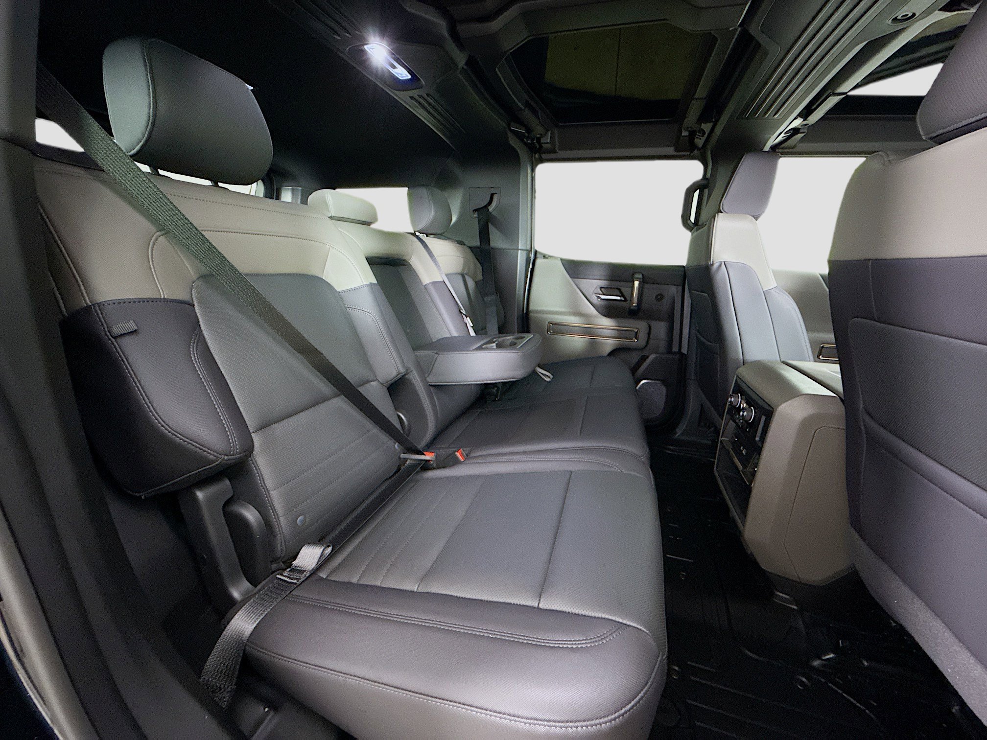Used 2025 GMC Hummer EV 3X image 34