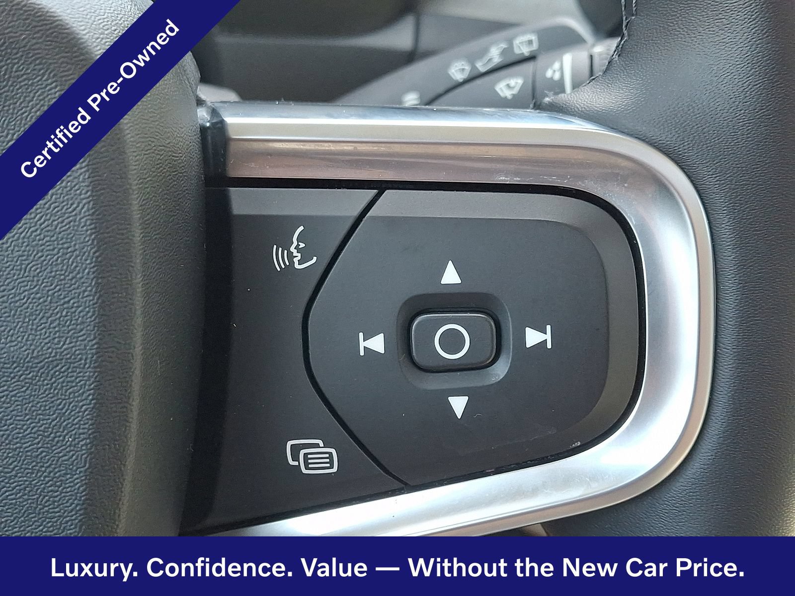 Certified 2025 Volvo XC40 B5 Ultra AWD/4WD image 21
