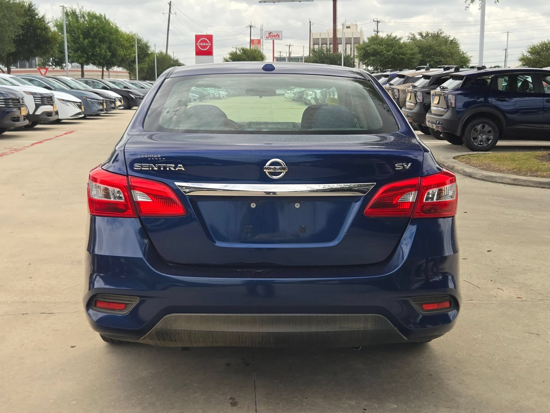 Used 2019 Nissan Sentra SV FWD image 4