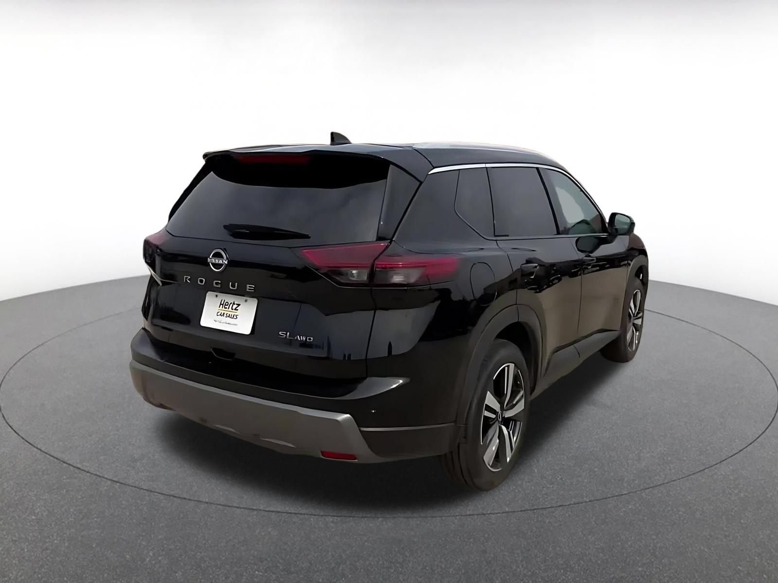 Used 2026 Nissan Rogue SL AWD/4WD image 13