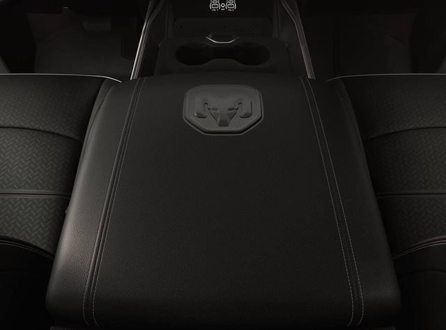 New 2026 RAM 2500 Laramie AWD/4WD image 4
