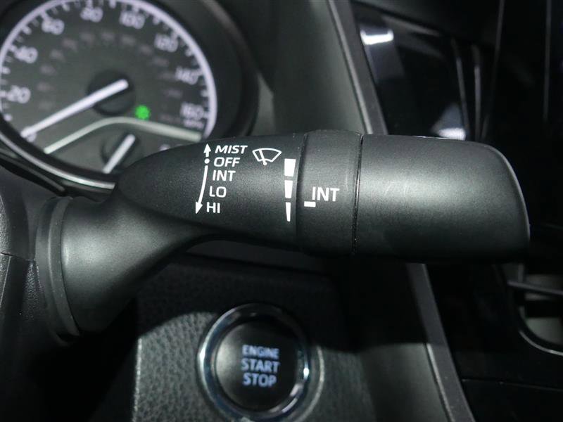 Used 2021 Toyota Camry SE w/ Cold Weather Package image 35