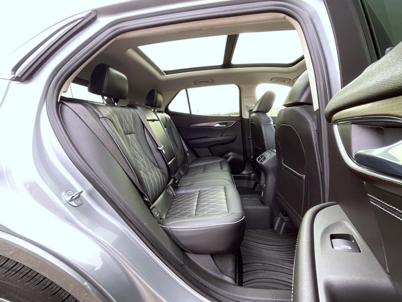 Certified 2023 Buick Envision Avenir image 18