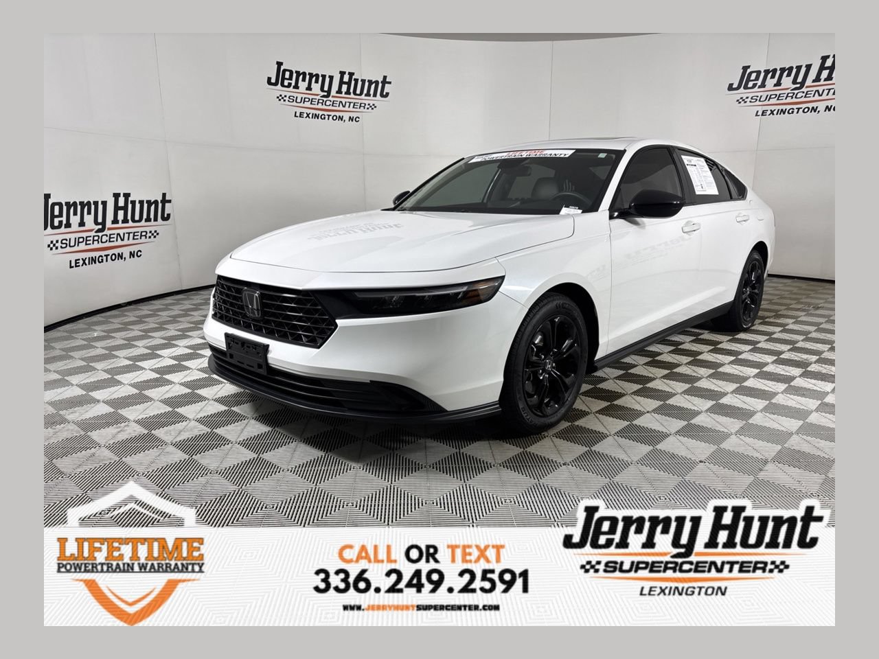 Used 2025 Honda Accord SE image 1